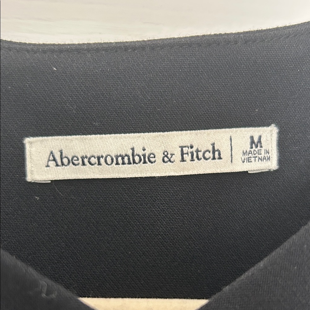 A&F Mara Button-Through Vest - Picture 2 of 4